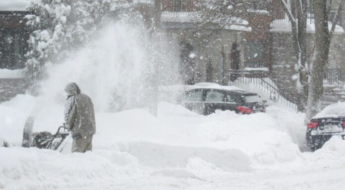 Alerta en Boston por tormenta invernal con fuerza de huracán
