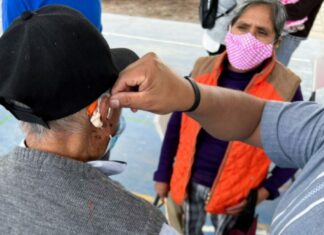 Beneficia SEDIF a más de mil personas con aparatos auditivos