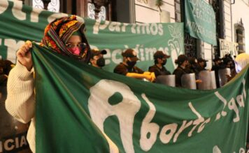 Morenistas presentan iniciativa para despenalizar el aborto en Puebla aborto