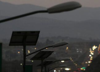 Falta de alumbrado público desata robos en Las Hadas La falta de alumbrado público propició robos de autopartes y a casa habitación. Foto: Es Imagen // Ilustrativa