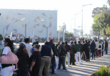 Arranca aplicación de refuerzos para personal de salud en Puebla Cada institución de Salud cuenta con una entrada al Centro Expositor para conseguir mayor fluidez en la aplicación del biológico. Foto: Es Imagen