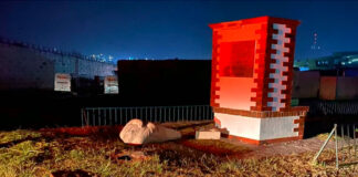 Esculturas no son necesarias, dice AMLO AMLO expresó su rechazo a que utilicen su nombre para calles, bibliotecas o escuelas, así como porque le levanten esculturas. Foto Especial