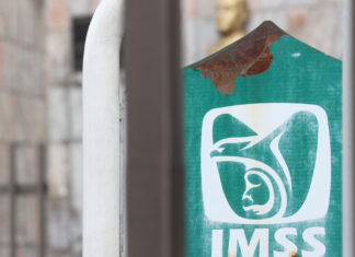 Gastan hasta 1300 pesos diarios por desabasto de medicina Gastan mil 300 pesos diarios desde diciembre de 2021 para conseguir los insumos y medicamentos