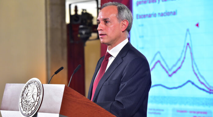 Pide Gatell no abarrotar laboratorios para hacerse pruebas anticovid Gatell alertó que a nivel mundial hay escasez de pruebas