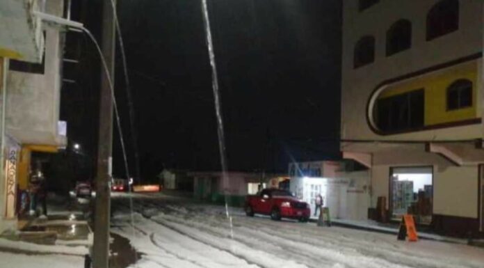 Fuerte granizada pinta de blanco Acatzingo