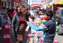 Venta de juguetes crece 50% por Día de Reyes en Puebla Los ayudantes de los reyes magos están destinando entre mil y mil 500 pesos para comprar juguetes este 6 de enero. Foto: Es imagen