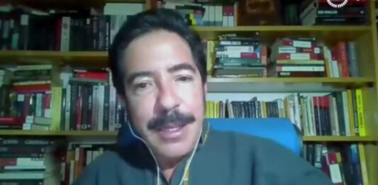 Andrés Manuel agregó que su gobierno mantendrá la propuesta pues no debe haber tribunales como los de la inquisición. Foto: YouTube TV UNAM