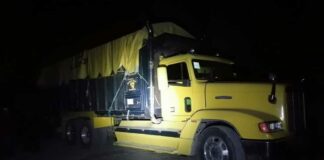 Recuperan camión con mercancía robada en Huixcolotla mercancía