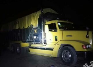 Recuperan camión con mercancía robada en Huixcolotla mercancía