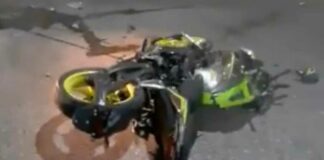 Muere motociclista al chocar con camioneta en Texmelucan motociclista