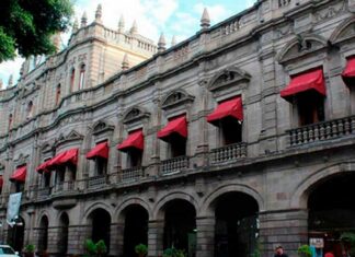 Murieron 43 sindicalizados de Puebla capital en pandemia TEEP confirmó que Damián Romero Sánchez y Magaly Herrera usaron recursos públicos durante la campaña de reelección de Claudia Rivera.