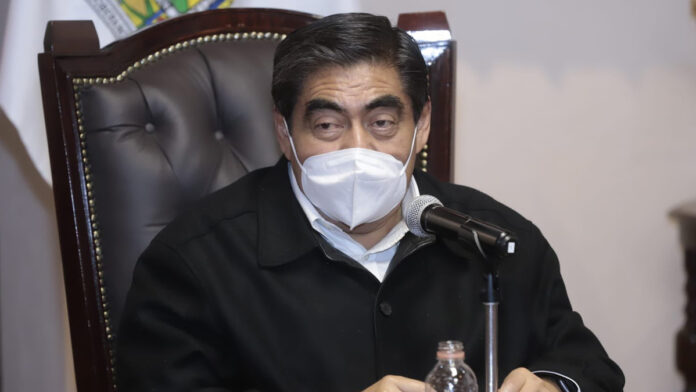 persiste "CCE no tiene ninguna posibilidad de ganar, pero lo están peleando," dijo el gobernador al anunciar que el pleito persiste. Foto: Twitter