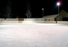 Abuelo crea pista de hockey durante confinamiento en China