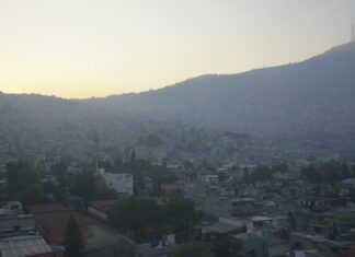 Suspende CAMe precontingencia ambiental en Valle de México El primero de enero se anunció que Valle de México inició el 2022 con precontingencia ambiental debido a la quema de pirotecnia. Foto: Es Imagen