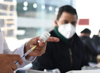 Refuerzo para personal médico, del 4 al 6 de enero: Salud La próxima semana se realizará la campaña para la aplicación de refuerzo para docentes