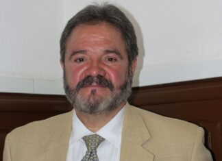 Pide regidor denunciar anomalías en elecciones auxiliares El regidor del Ayuntamiento de Puebla aseguró que al momento no existen reportes de ilegalidades en las campañas