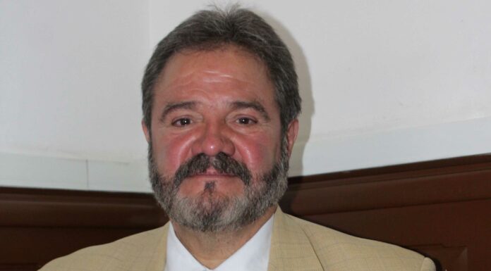 Pide regidor denunciar anomalías en elecciones auxiliares El regidor del Ayuntamiento de Puebla aseguró que al momento no existen reportes de ilegalidades en las campañas