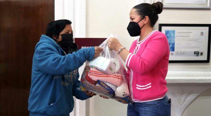Entrega SEDIF despensas a ex cerillitos de supermercados sedif