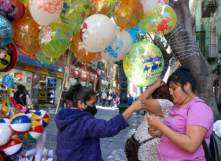 Segom descarta operativos para retirar ambulantes El titular de SEGOM enfatizó que evitarán los operativos de levantamiento