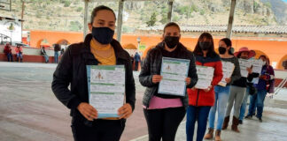 Bienestar entrega apoyo a madres trabajadoras de la Sierra Norte