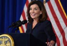 Gobernadora de Nueva York ofrece refugio a ucranianos