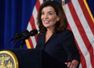 Gobernadora de Nueva York ofrece refugio a ucranianos