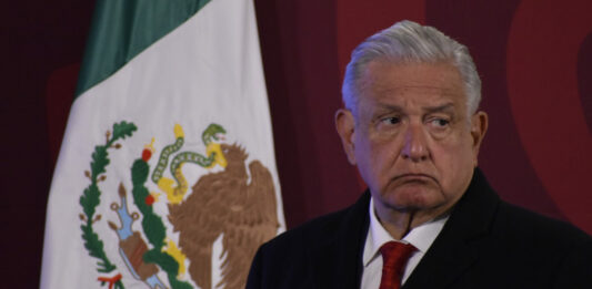 AMLO señaló que hay países donde el costo de vida es muy alto, y por ello, deben tener sueldos más altos que el suyo.