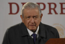 Piden a AMLO frenar campaña de descrédito vs periodistas El viernes pasado AMLO reveló los supuestos ingresos del periodista Carlos Loret de Mola, quien ha sido un crítico de su administración. Foto: Es Imagen