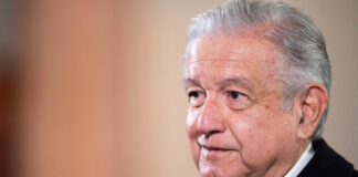 AMLO usará aeronaves militares para gira de trabajo AMLO informó que como parte de esta gira, visitará Sonará, revisará aduanas y posteriormente estará en Ciudad Juárez.