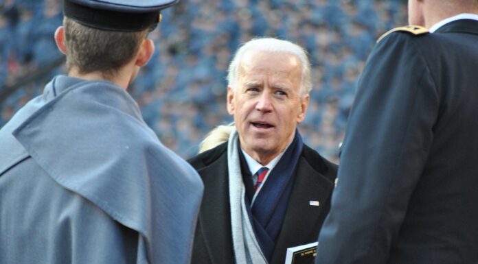 Hay alto riesgo de que Rusia invada Ucrania, dice Biden Hay alto riesgo de que Rusia invada Ucrania, dice Biden