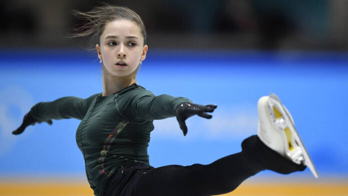 Kamila-Valieva Kamila Valieva hizo historia en Beijin al convertirse en la primera mujer en realizar un salto cuádruple en los Juegos Olímpicos,, Foto: Twitter