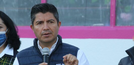 Lalo Rivera aseguró que en su primer trienio al frente del gobierno de la ciudad, tampoco cayó en la entrega de bases sindicales. Foto: Es Imagen