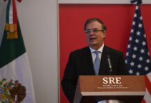 Descarta SRE afectaciones a mexicanos en Ucrania El titular de la SRE informó que el personal del servicio exterior está bien y en contacto con las familias mexicanas en Ucrania.