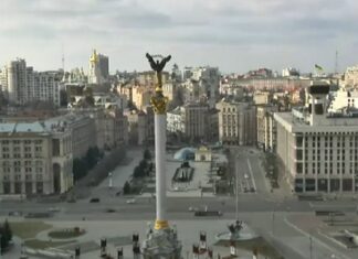 Permanecen en Kiev 2 hermanos poblanos Marcelo Sandoval dijo que su hermana Xóchitl y él están bien, pero que por el momento no pueden salir de lKiev.