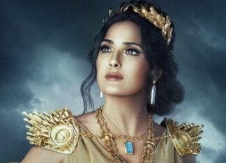 ¡Salma Hayek llega al Super Bowl como una diosa!