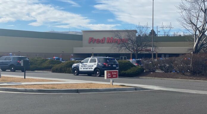 Reportan un tiroteo en un supermercado en Washington