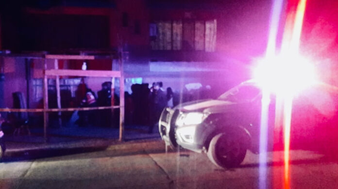 A balazos fue asesinado un transeúnte por dos hombres a bordo de una motocicleta. Foto: Especial
