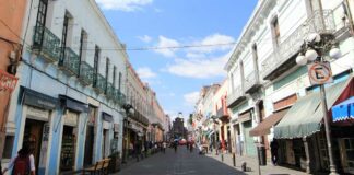 Comerciantes establecidos en el Centro Histórico de Puebla crean nueva organización calle