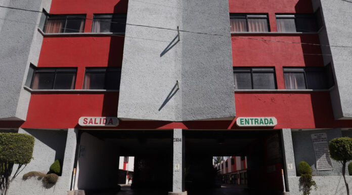 Piden certeza jurídica para hoteles antes de involucrar sexoservicio La Asociación de Moteles y Hoteles pidió revisar la certeza jurídica antes de solicitar que se conviertan en casas de citas.