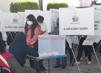 Castiga IEE a partidos por anomalías en comicios extraordinarios Representantes de diferentes planillas presentaron una impugnación ante el TEPJF para repetir los comicios . Foto: Es Imagen