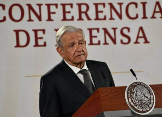 Difundirá AMLO nueva lista de deudores del SAT AMLO dijo que en casos extremos provocados por un conflicto internacional, se podría hacer uso de combustóleo y carbón.