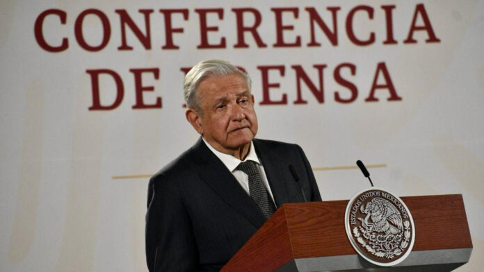 AMLO dijo que en casos extremos provocados por un conflicto internacional, se podría hacer uso de combustóleo y carbón.