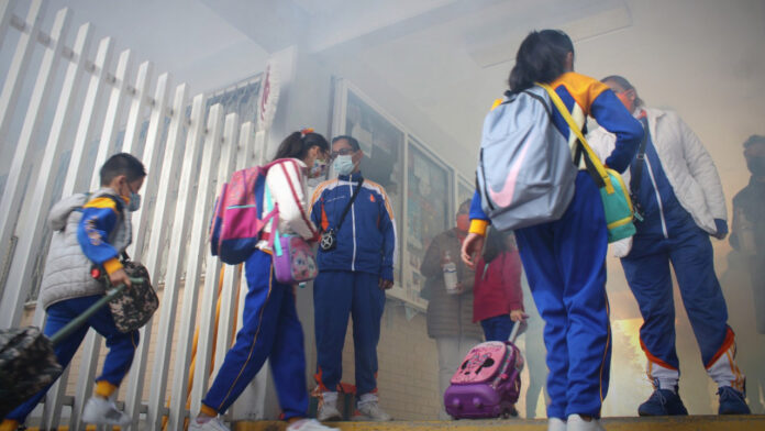 La deserción escolar traerá impactos en el desarrollo económico de las personas. Foto: Es Imagen