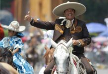 Invitará Barbosa a AMLO al desfile del 5 de Mayo desfile