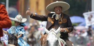 Invitará Barbosa a AMLO al desfile del 5 de Mayo desfile