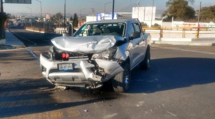 Muere hombre por choque y volcadura en Apetatitlán hombre