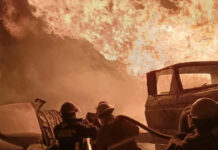 Sofocan incendio de 2 tractocamiones en San Pedro Bomberos de la Secretaría de Protección Civil de San Pedro sofocaron el incendio de 2 2tractocamiones en San Matías Cocoyotla.