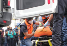 Joven que cayó en registro sin tapa denuncia a CFE La joven se encuentra fuera de peligro gracias a la respuesta oportuna de los cuerpos de emergencia de Protección Civil. Foto: Es Imagen