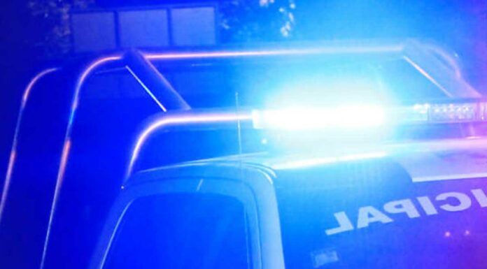 Balean a joven afuera del Templo de San Antonio joven