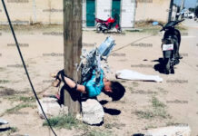 Golpean a ladrón que robó cruces de panteón en Cholula El ladrón robó cruces de un panteón, por lo que al ser descubierto fue amarrado y golpeado.